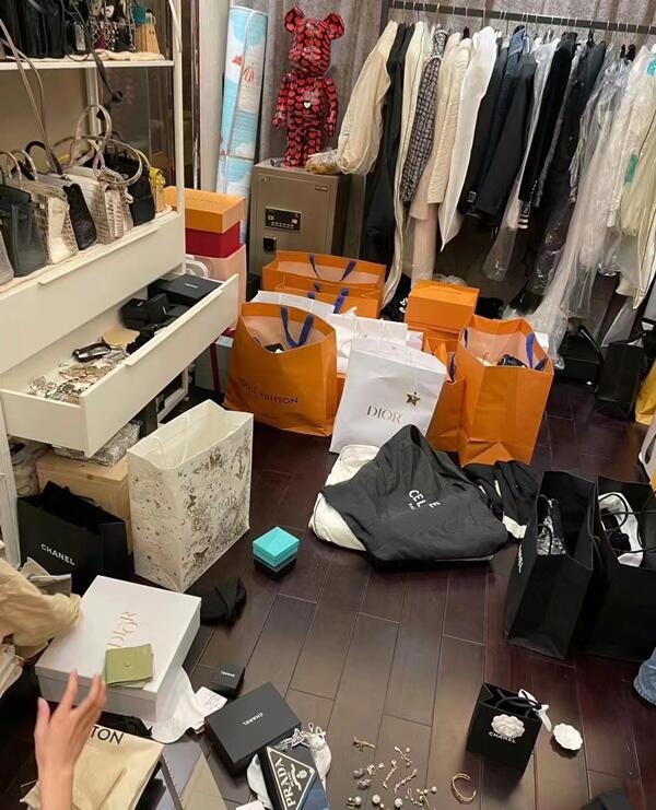 莲池区回收顶奢鞋服